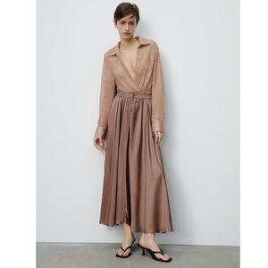 Wrinkled Satin Effect Skirt Size S NWT